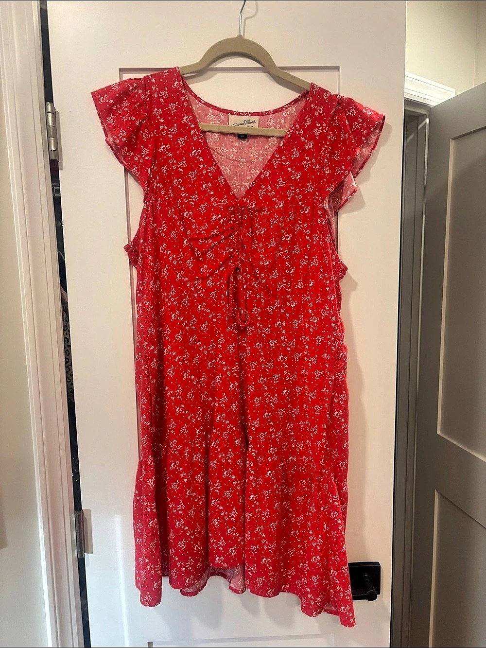 Universal Thread Floral Ruched Mini Dress in Red & White Large Like New